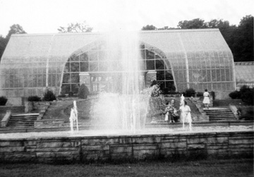 [Image: botanical_fountain.JPG]